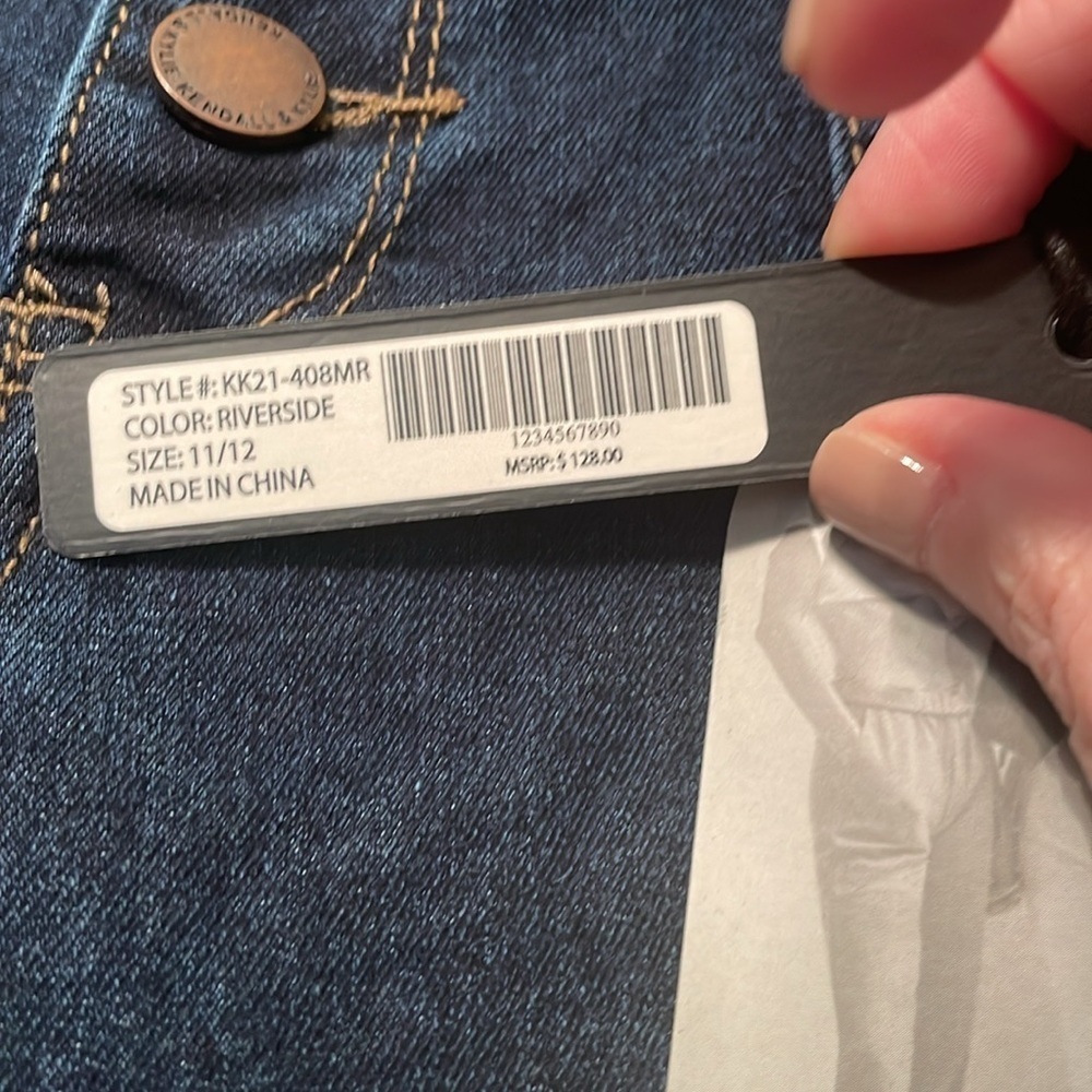 NWT KENDALL & KYLIE FLARE LEG JEAN 11/12 - Picture 3 of 8